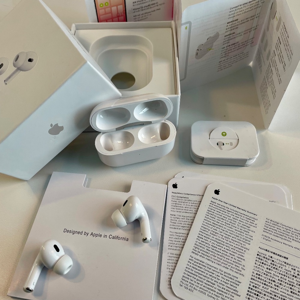 Airpods Pro 2nd Generation - Picture 4 of 4
